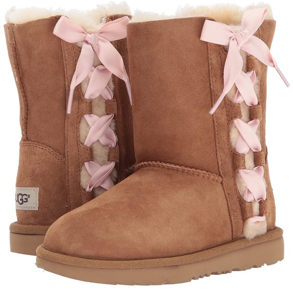 UGG Other - UGG girls pala boot in excellent condition size 2